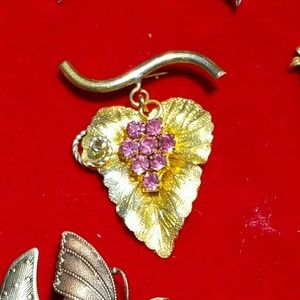 #15 Vintage Dangle Brooch